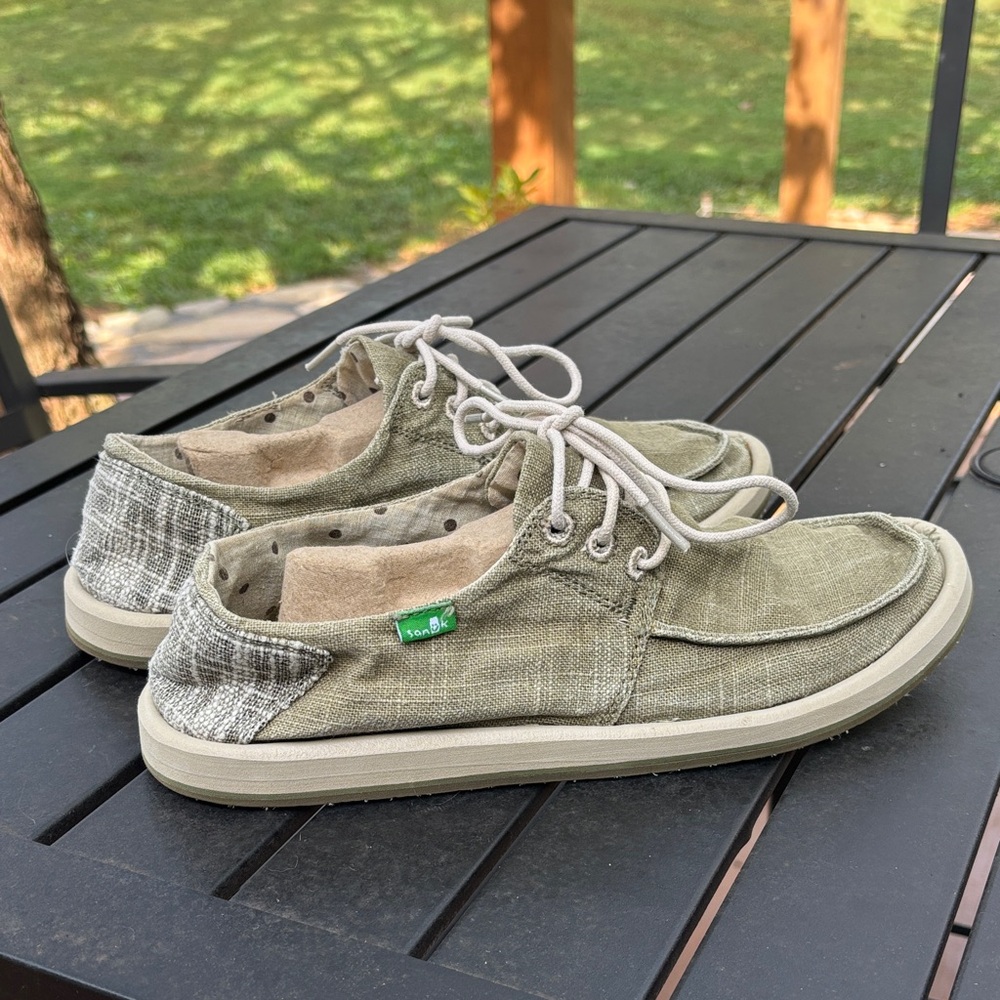 Men’s Sanuk shoes